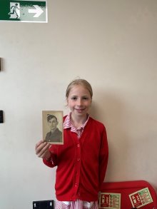 Year 5 Inspired by World War II Story and Artefacts Year 5 Inspired by World War II Story and Artefacts